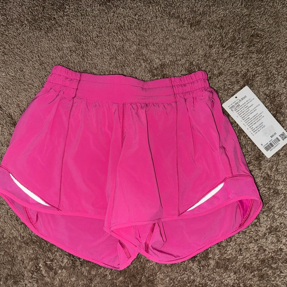 lululemon shorts size 6 inch 4